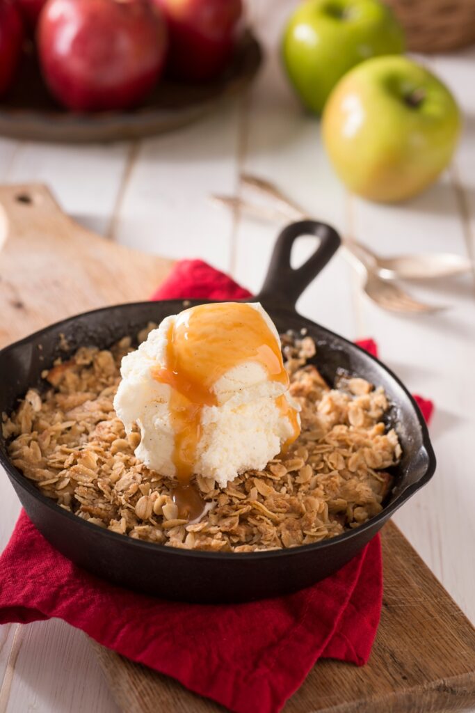 Apple Crisp Cheesecake