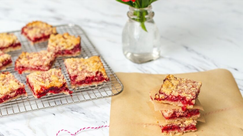 Strawberry Pie Bars