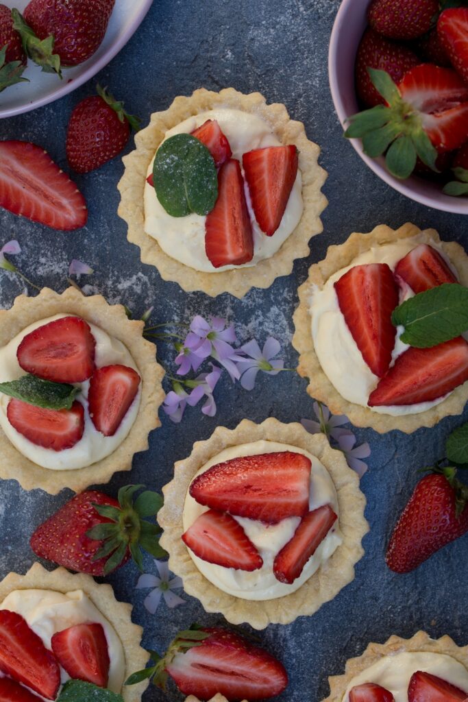 Strawberry Tarts Mini