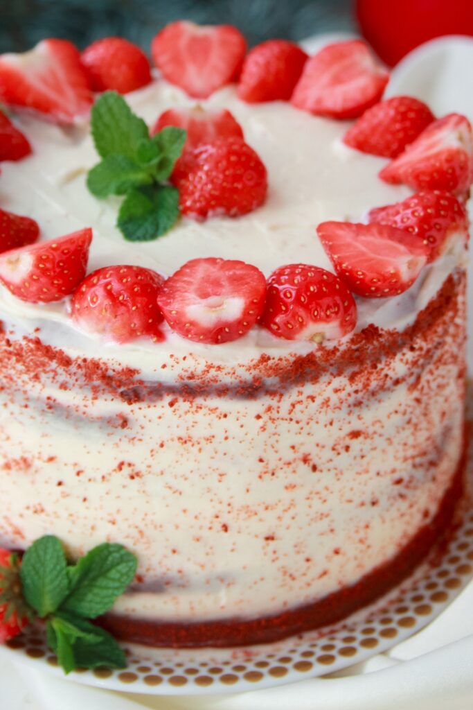 Christmas Strawberry Cake