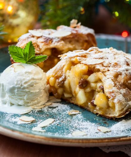 Apple Christmas Cake