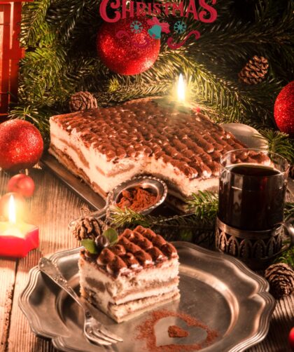 Christmas Tiramisu Cake