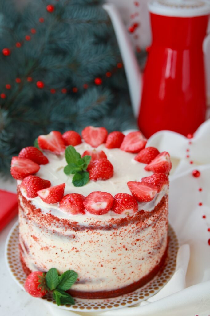 Christmas Strawberry Cake