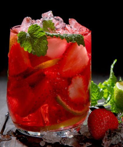 Fresh Strawberry Mojito