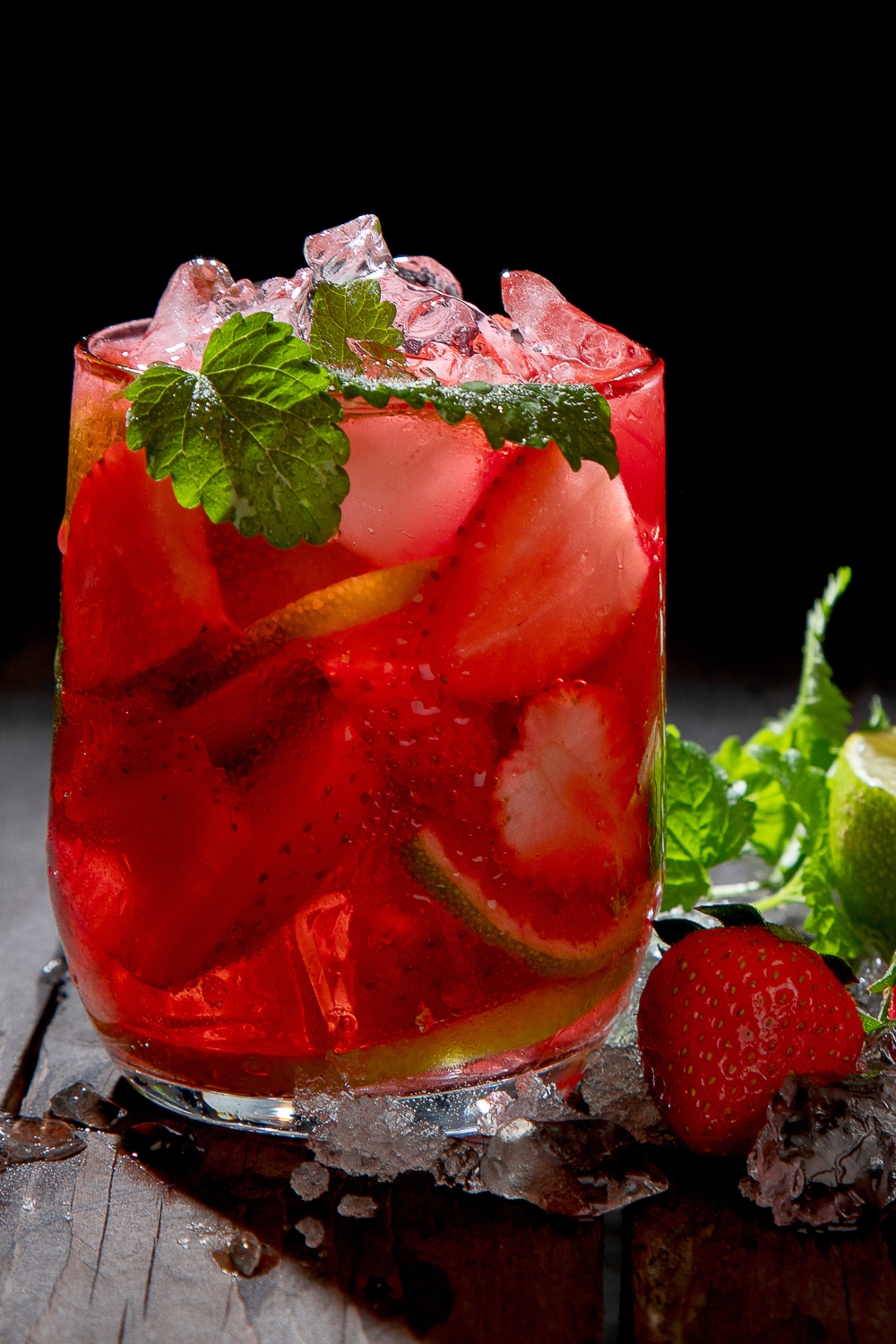 Fresh Strawberry Mojito