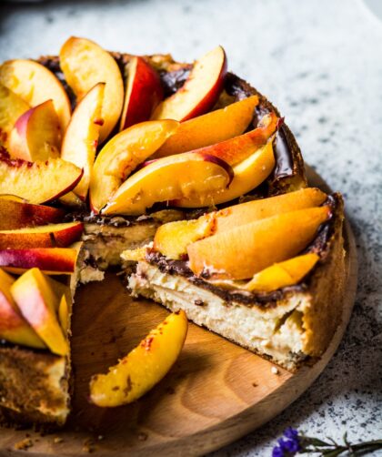 New York Cheesecake With Peaches