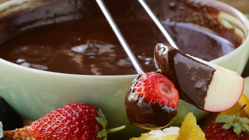 Easy Chocolate Fondue Recipe