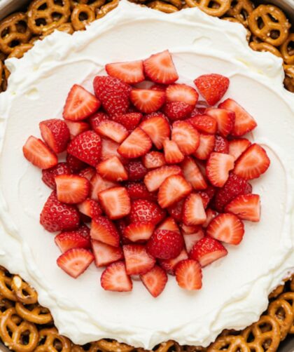 Pioneer Woman Strawberry Pretzel Salad