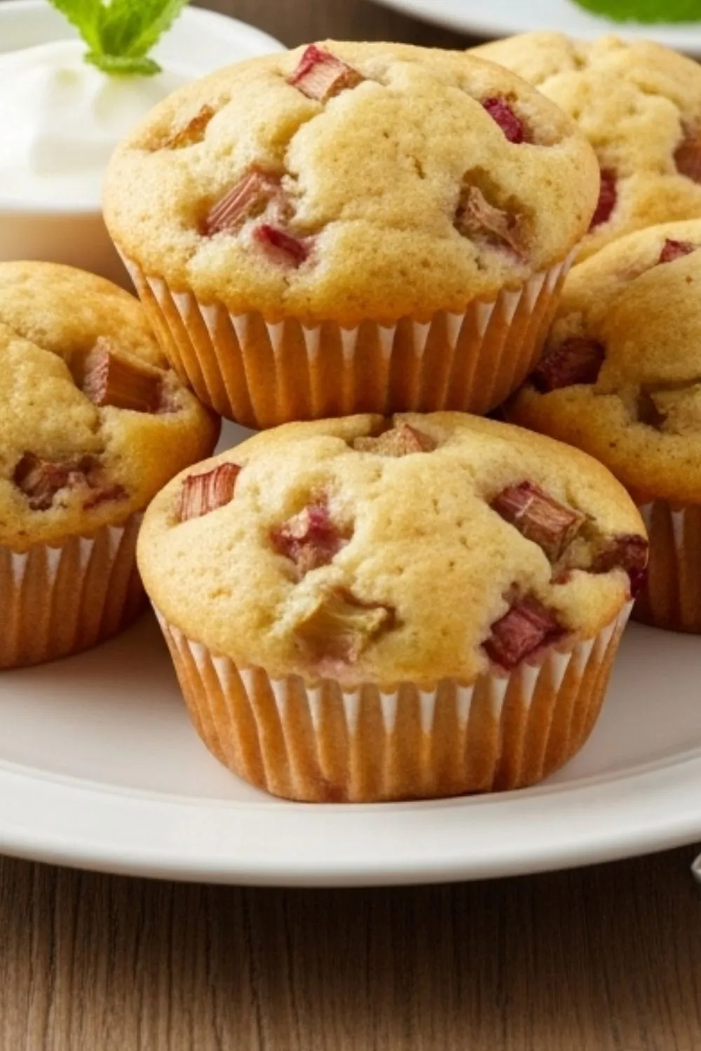 Rhubarb Raspberry Muffins Rhubarb Muffins - Fruity Desserts