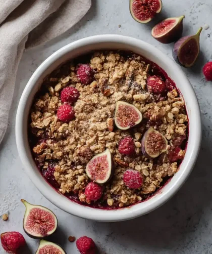 Spiced Fig & Raspberry Crumble