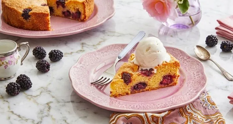 Pioneer Woman Blackberry Cobbler Cake