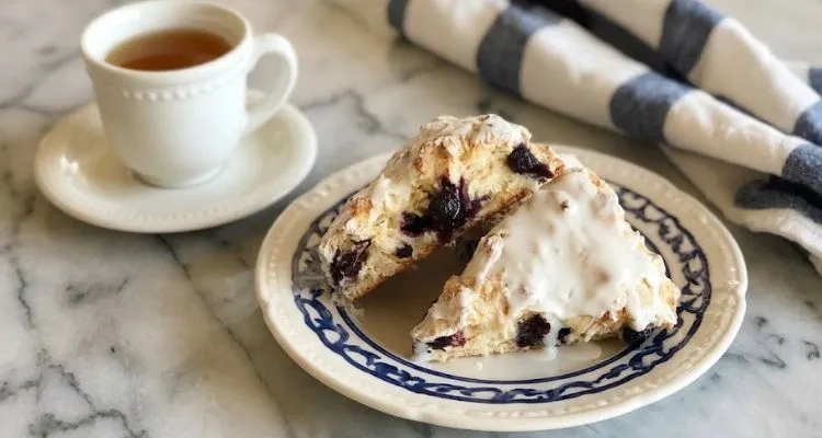 Pioneer Woman Blueberry Scones Wwith Vanilla Icing