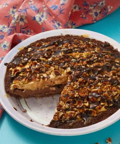 Pioneer Woman Caramel-Chocolate-Pecan Ice Cream Pie