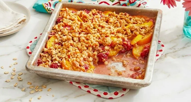 Pioneer Woman Peach-Raspberry Crisp