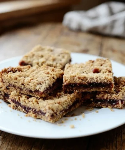 Pioneer Woman Strawberry Oatmeal Bars
