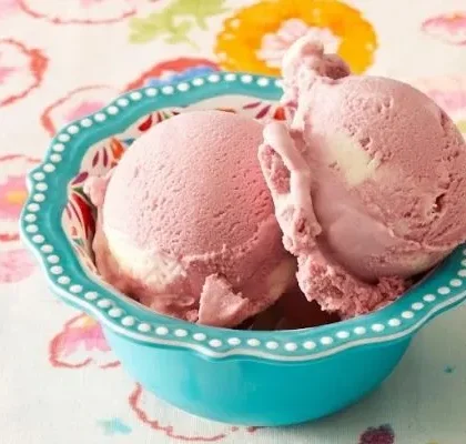 Pioneer Woman Blackberry–Cheesecake Ice Cream