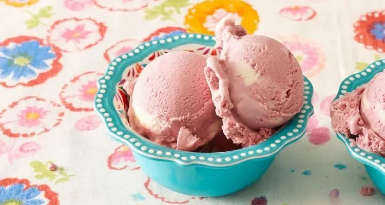 Pioneer Woman Blackberry–Cheesecake Ice Cream