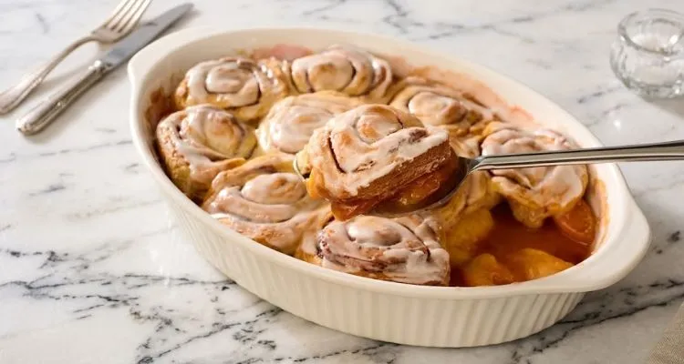 Pioneer Woman Cinnamon Roll Peach Cobbler